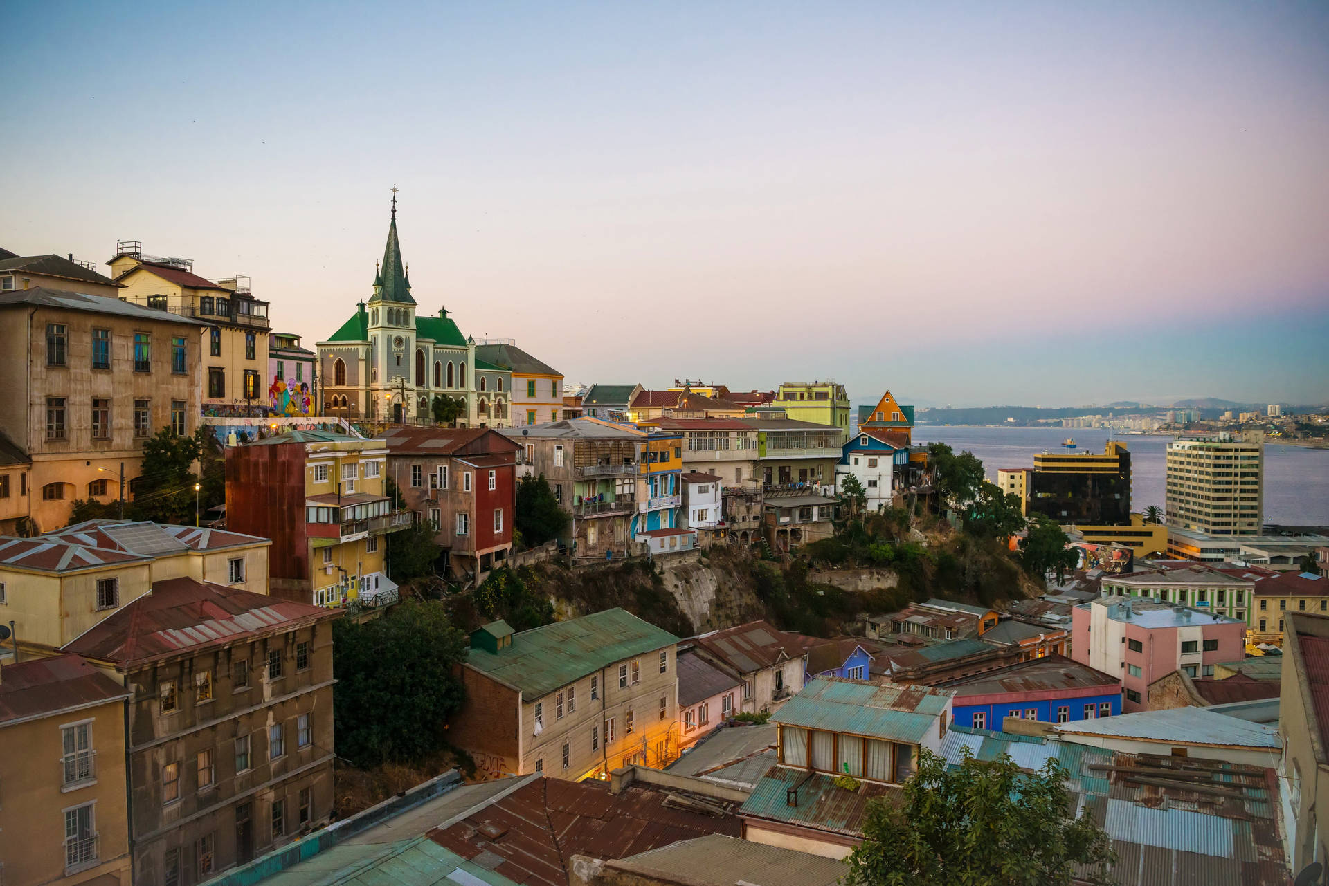 Captivating View of Colorful Valparaiso City, Chile Wallpaper