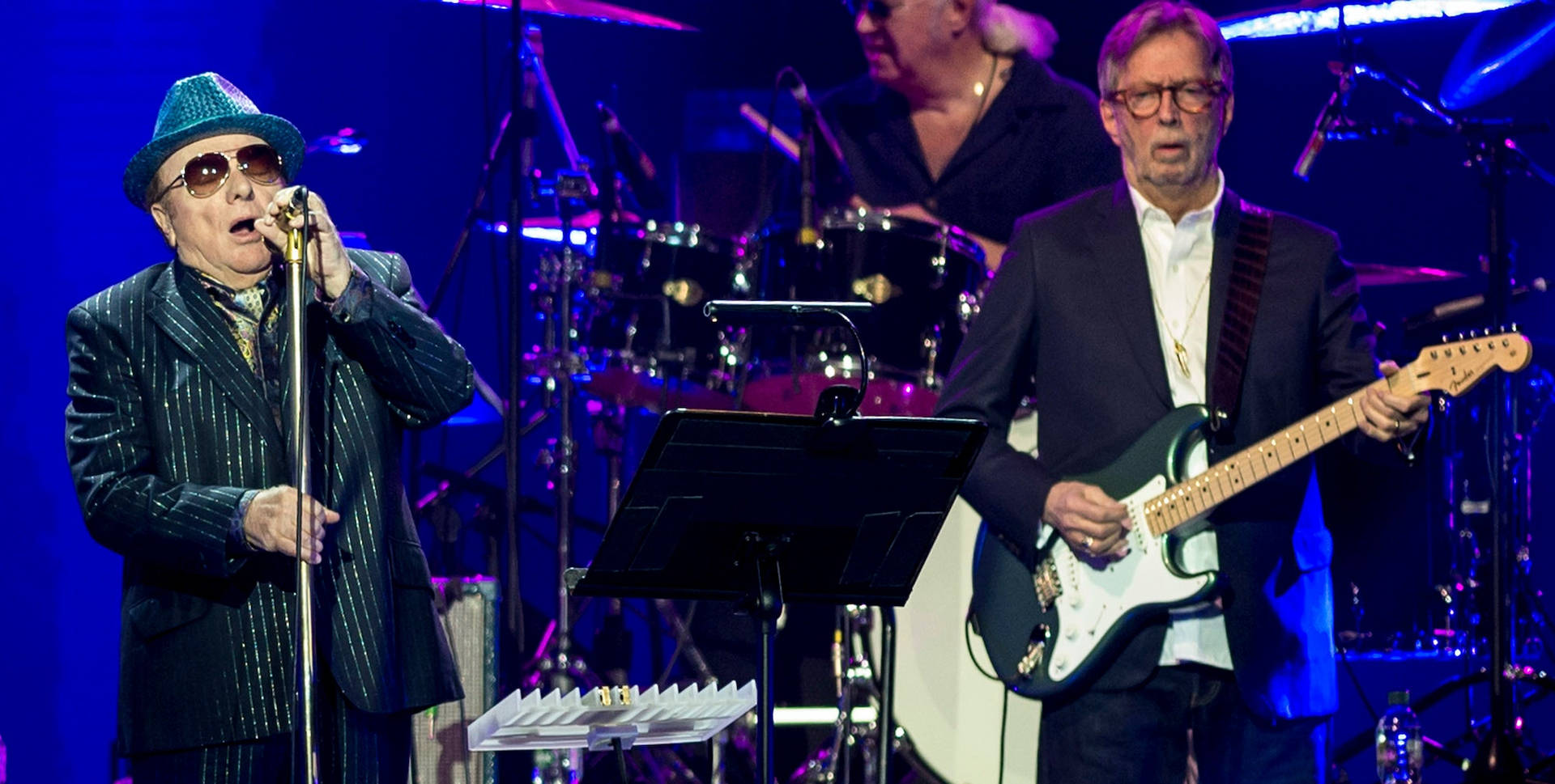 Vanmorrison Y Eric Clapton En Concierto Fondo de pantalla