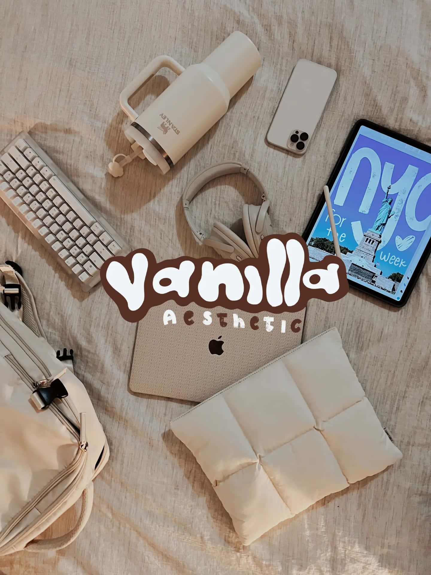 Vanilla Aesthetic Workspace Items Wallpaper