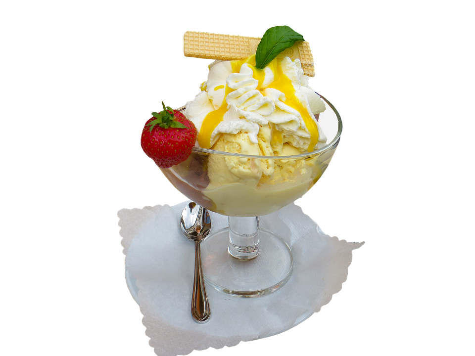 Vanilla Ice Cream Dessertwith Strawberry PNG