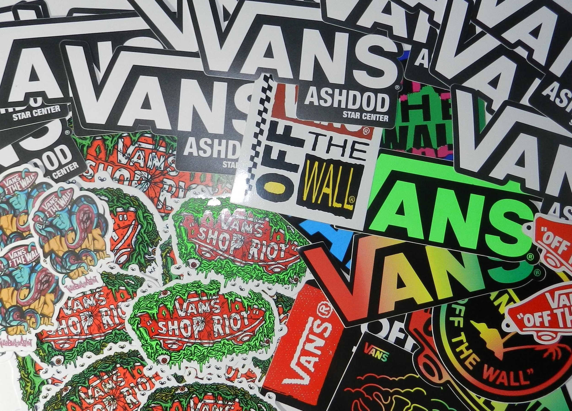 Wijzerplaat Het eens zijn met Shilling Download Vans Off The Wall Stickers Wallpaper | Wallpapers.com