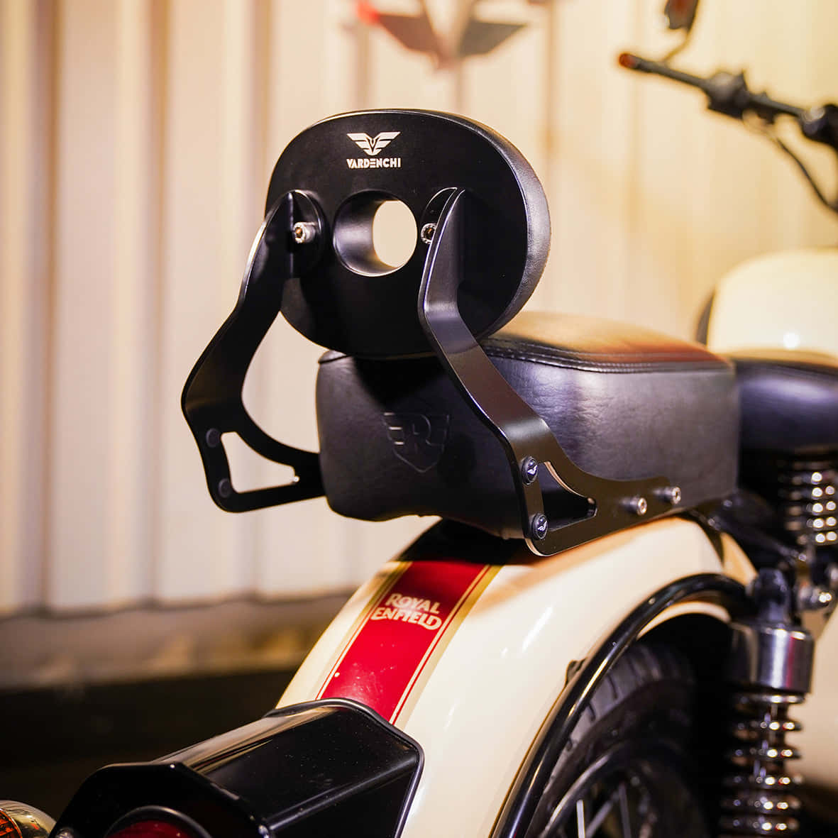 Vardenchi Custom Motorcycle Backrest Wallpaper