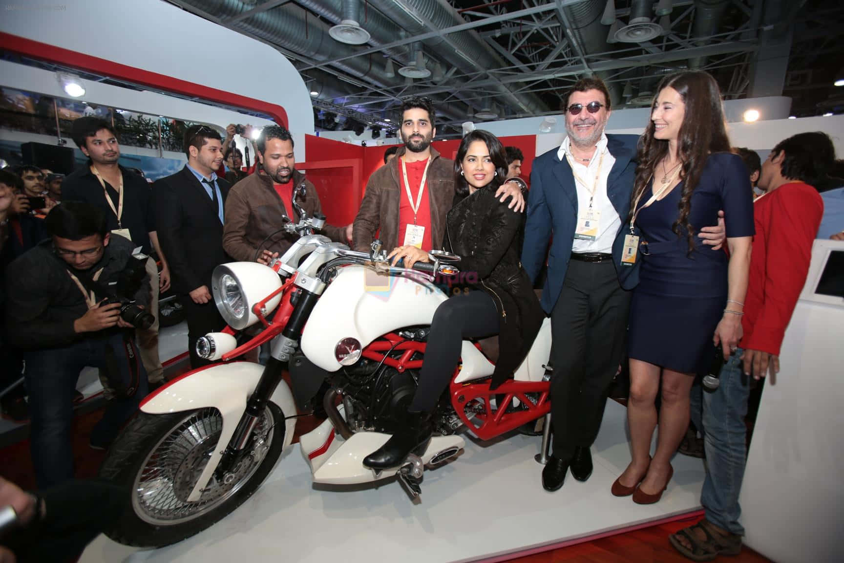 Vardenchi Motorcycle Exhibition Event Wallpaper