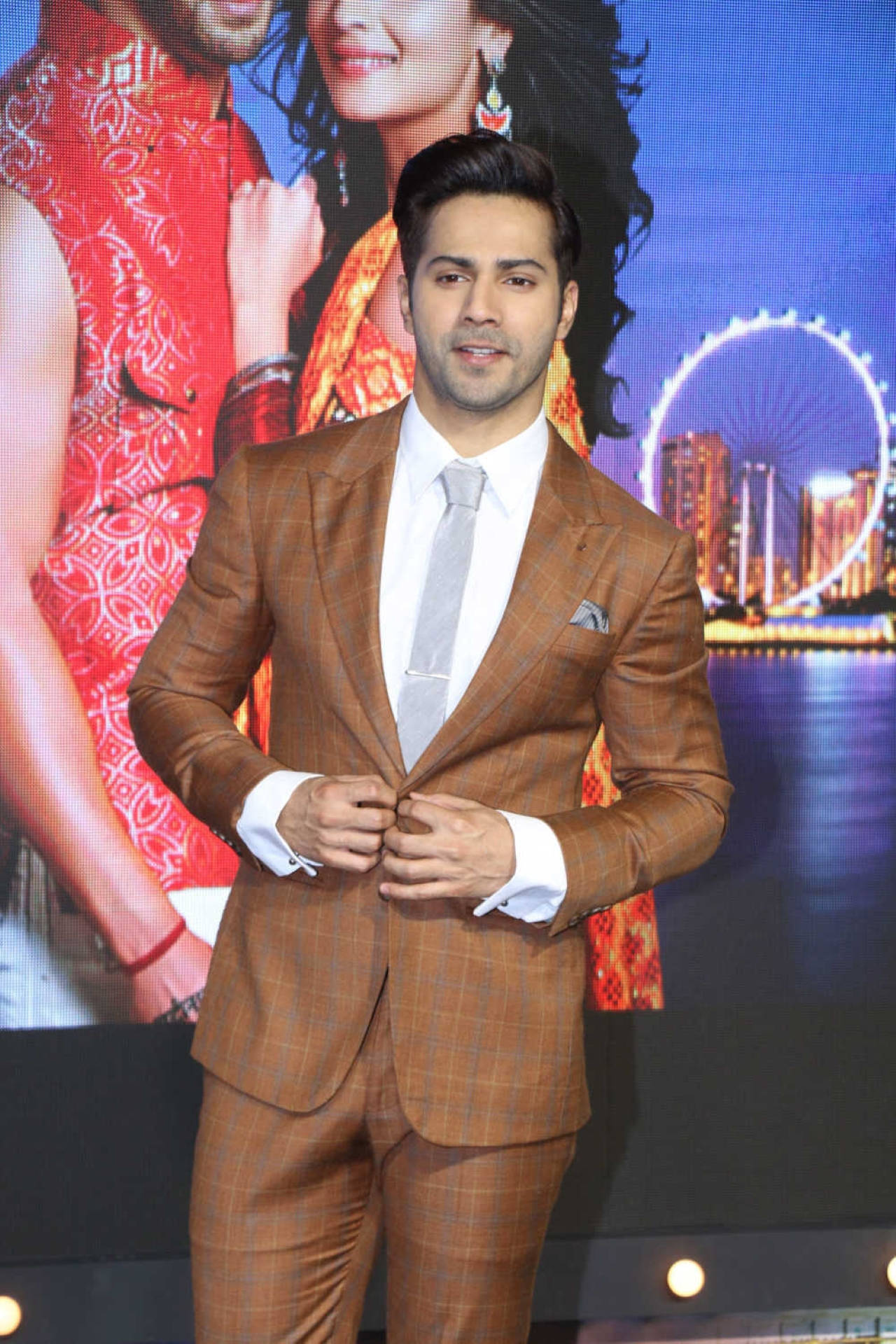 Varundhawan I Singapore (can Be Used As A Wallpaper Title Or Description) Wallpaper