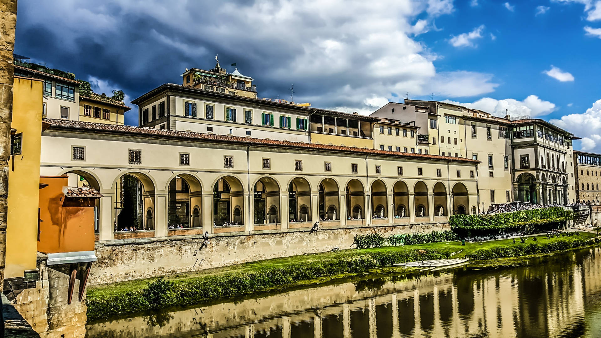 Vasari Corridor To Uffizi Gallery Background
