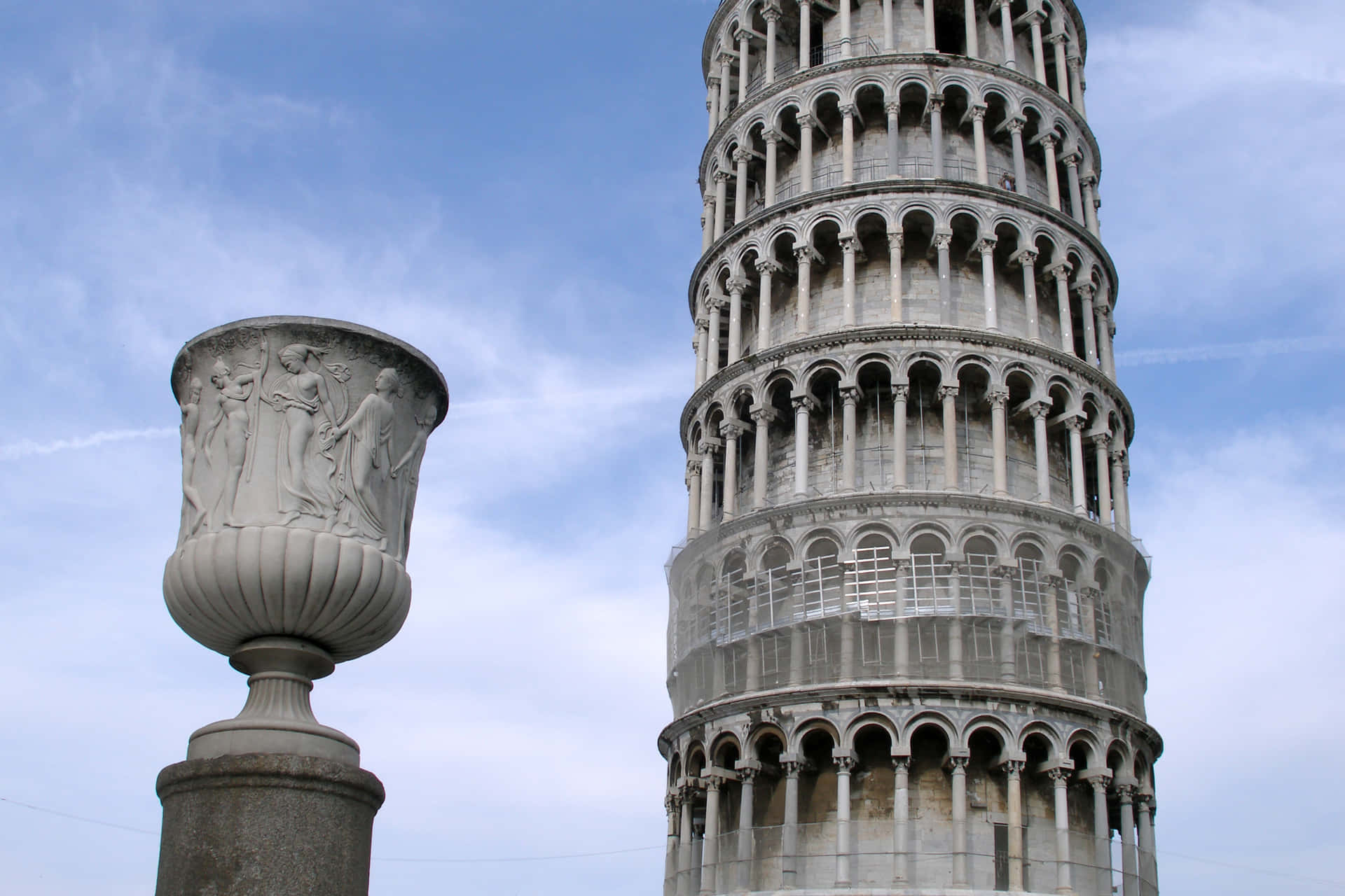 Vasodel Talento Y La Torre De Pisa. Fondo de pantalla