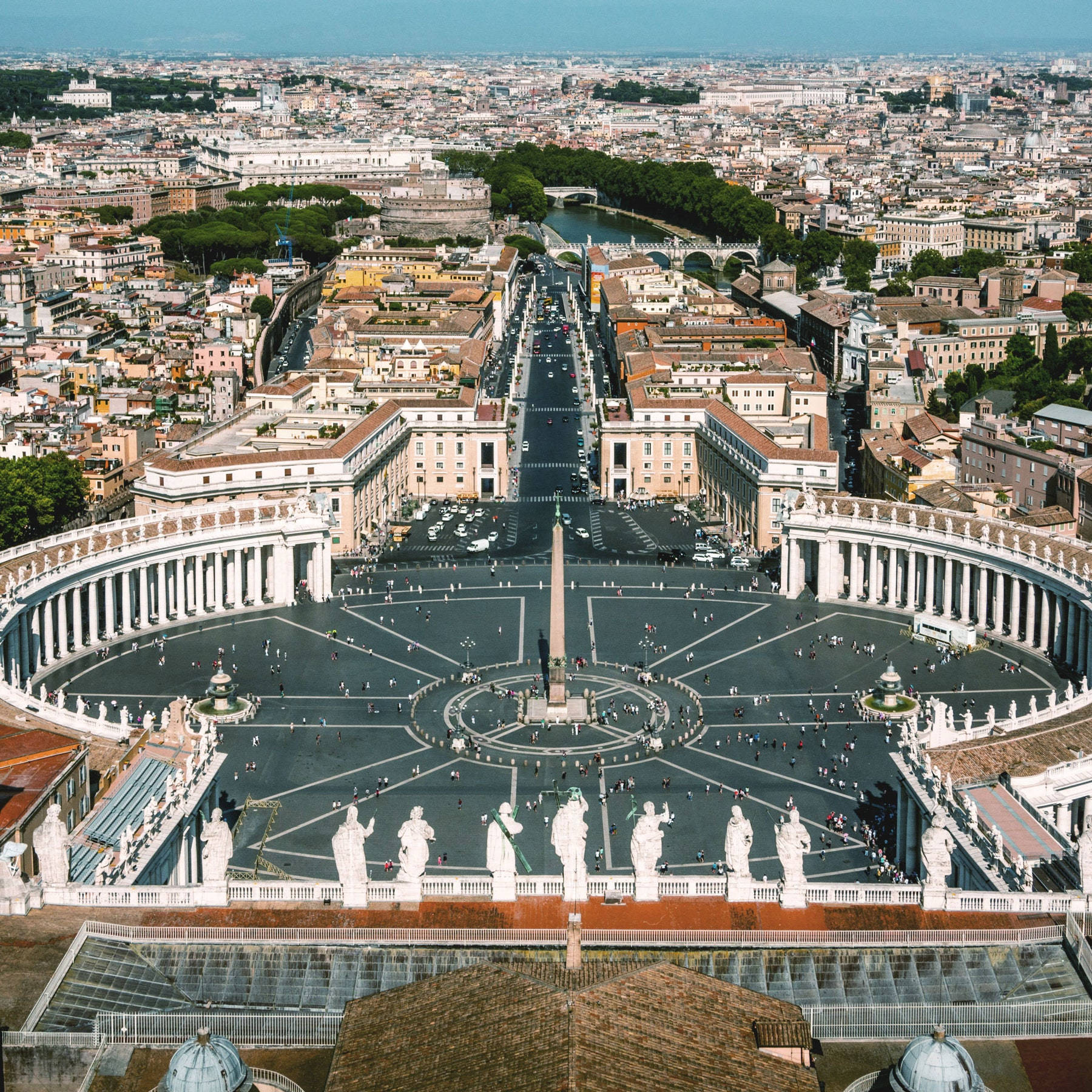 Vatican City Dotted With People Wallpaper