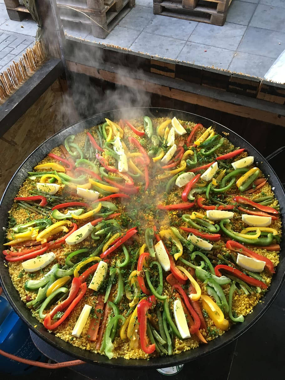 Vegetable Paella With Bell Peppers Wallpaper