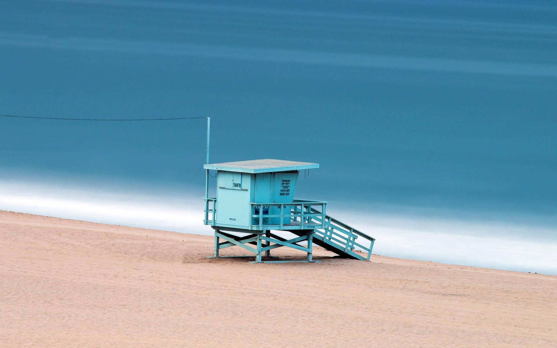 Iconic Blue Lifeguard Tower at Venice Beach Wallpaper