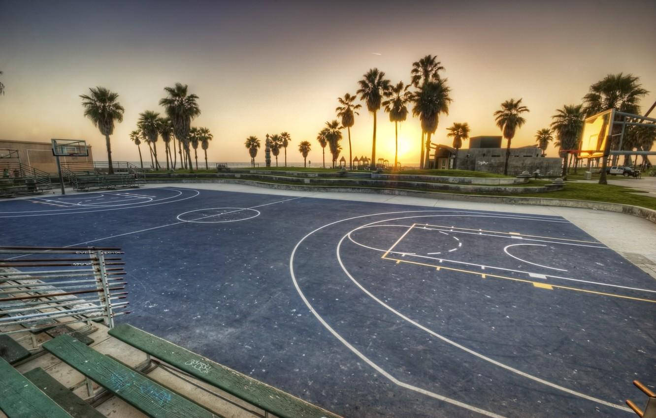 Leererbasketballplatz Am Venice Beach Wallpaper