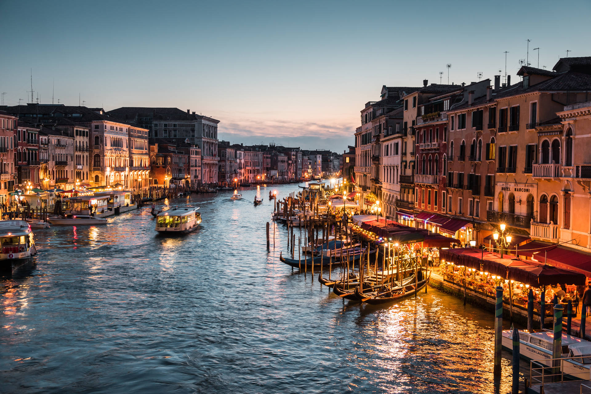 Venice Canal Night Lights Imac 4k Wallpaper