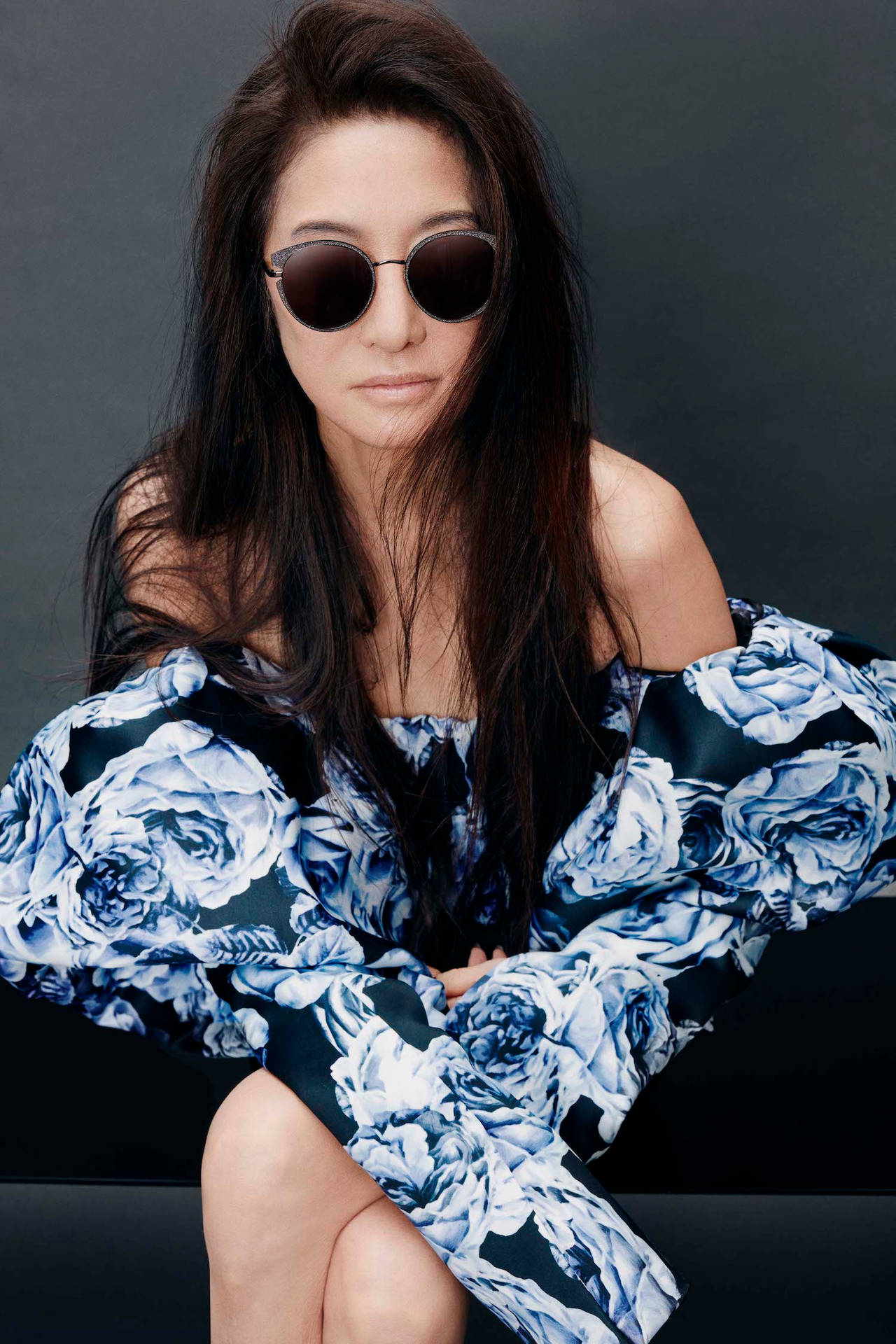 The majestic Vera Wang, styling fashion-forward sunglasses Wallpaper