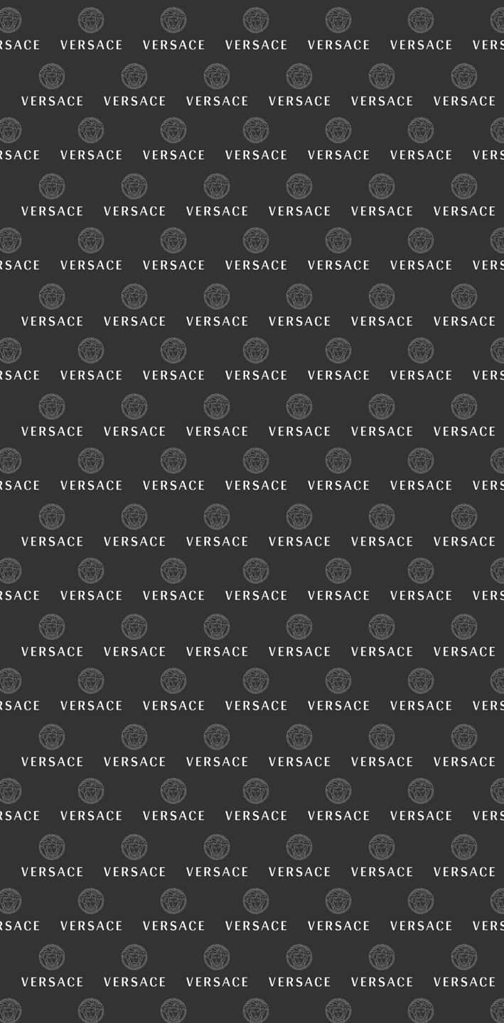 Et Sort Og Hvidt Mønster Med Ordet Versace Wallpaper