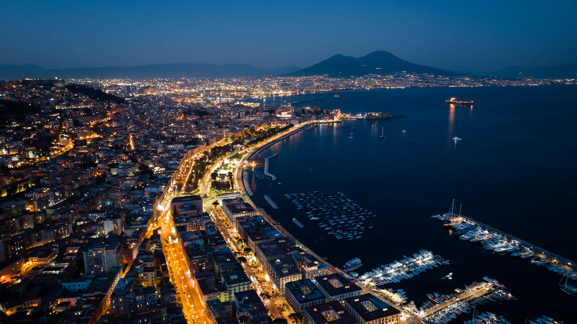 Vistaaérea Da Cidade De Nápoles, Itália A Partir Do Vesúvio. Papel de Parede