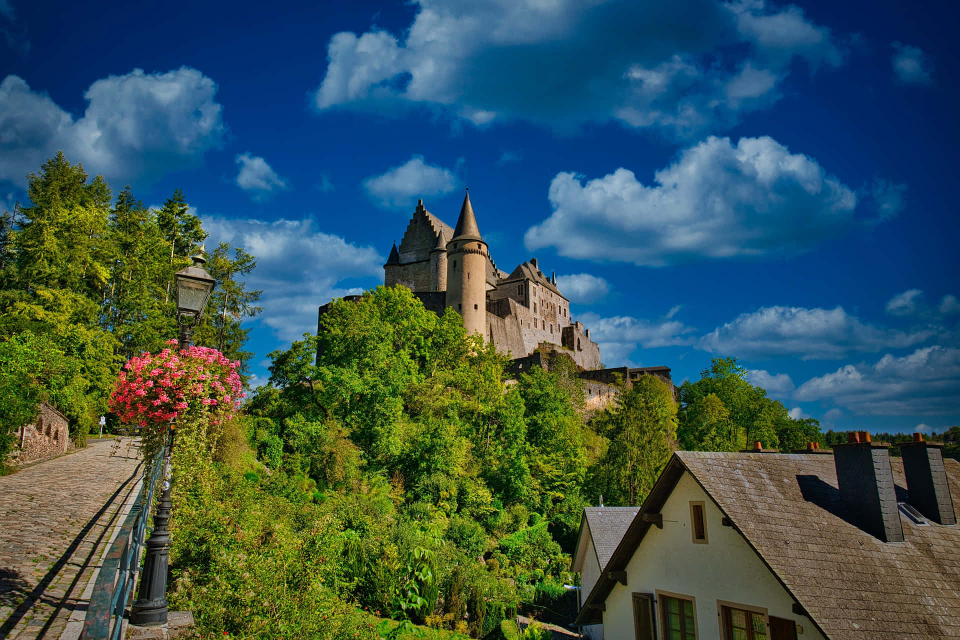 Vianden Castle Luxembourg Sunny Day Wallpaper