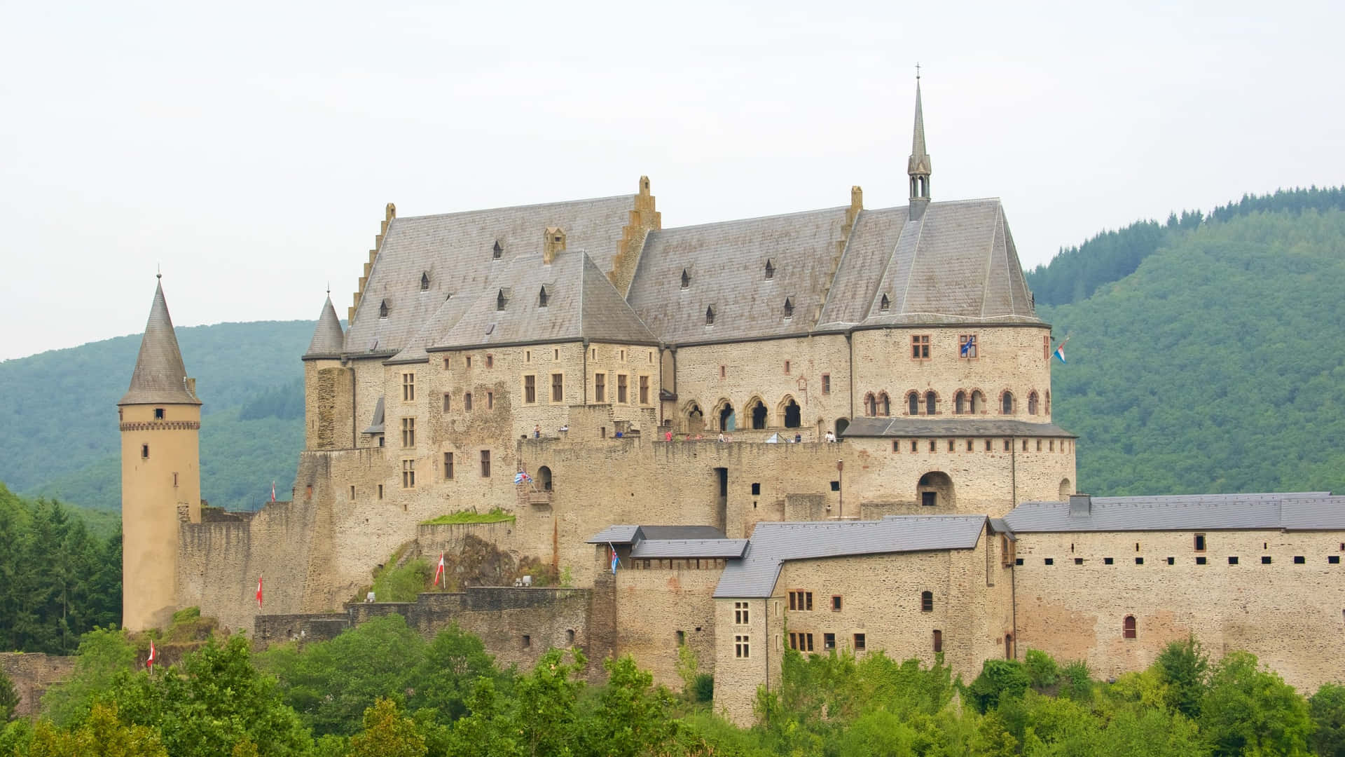 Vianden Slott Luxembourg Bakgrunnsbildet