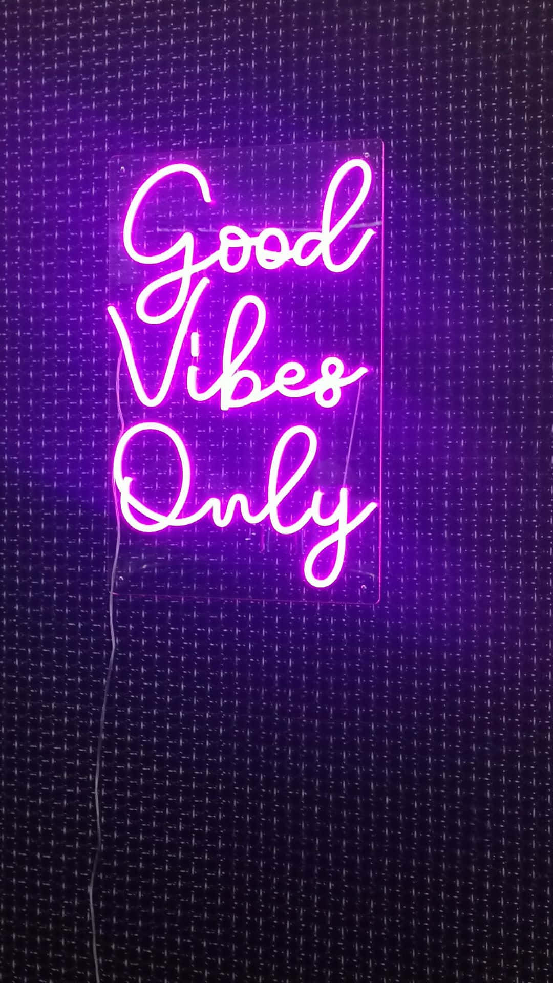 Lilla Neon Skilt Good Vibes iPhone Tapet Wallpaper