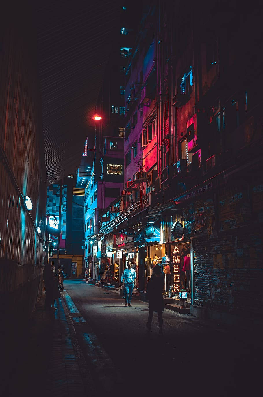 Vibey Japanese Alley Wallpaper
