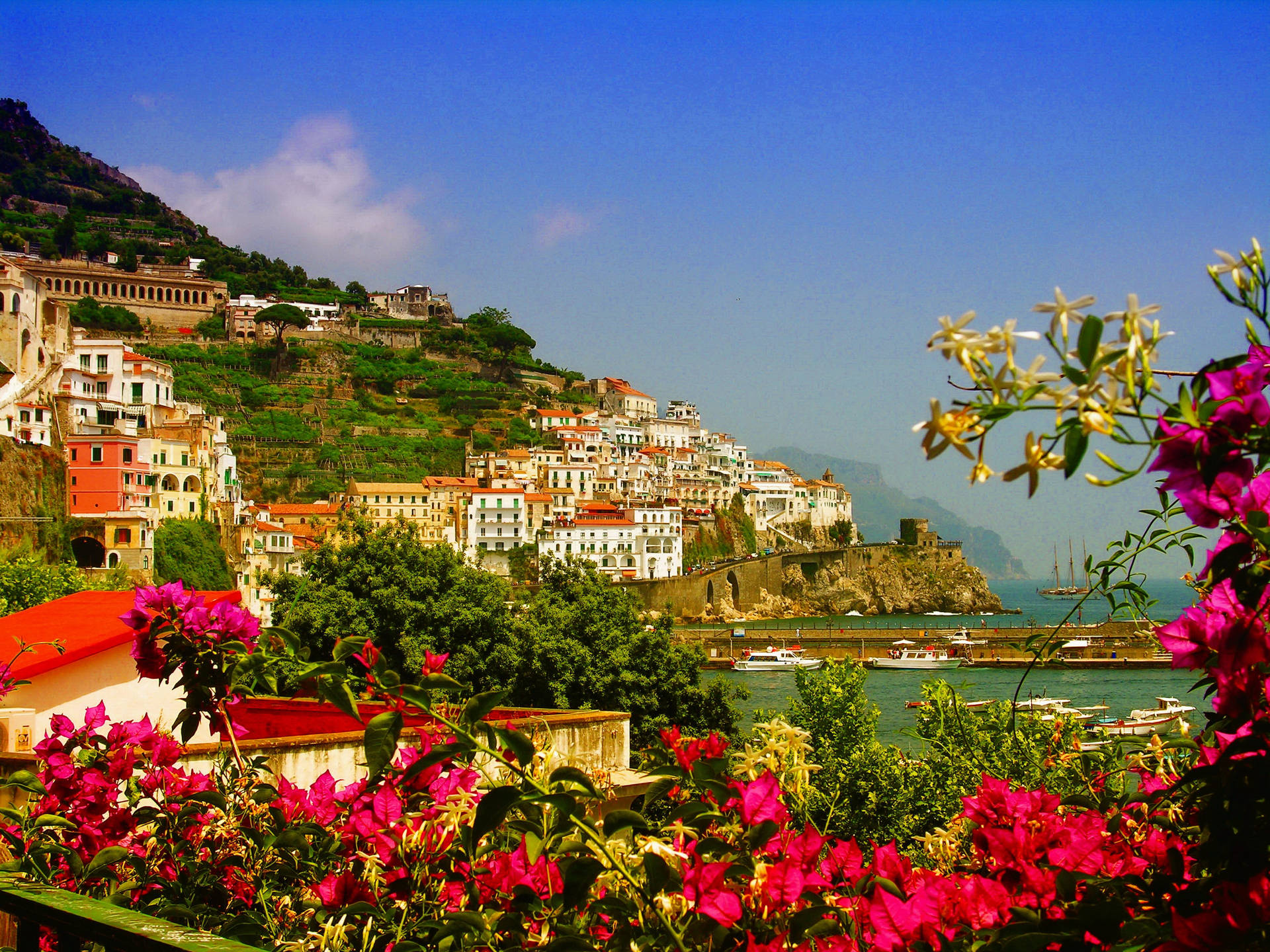 Vibrant Amalfi Coast View Wallpaper