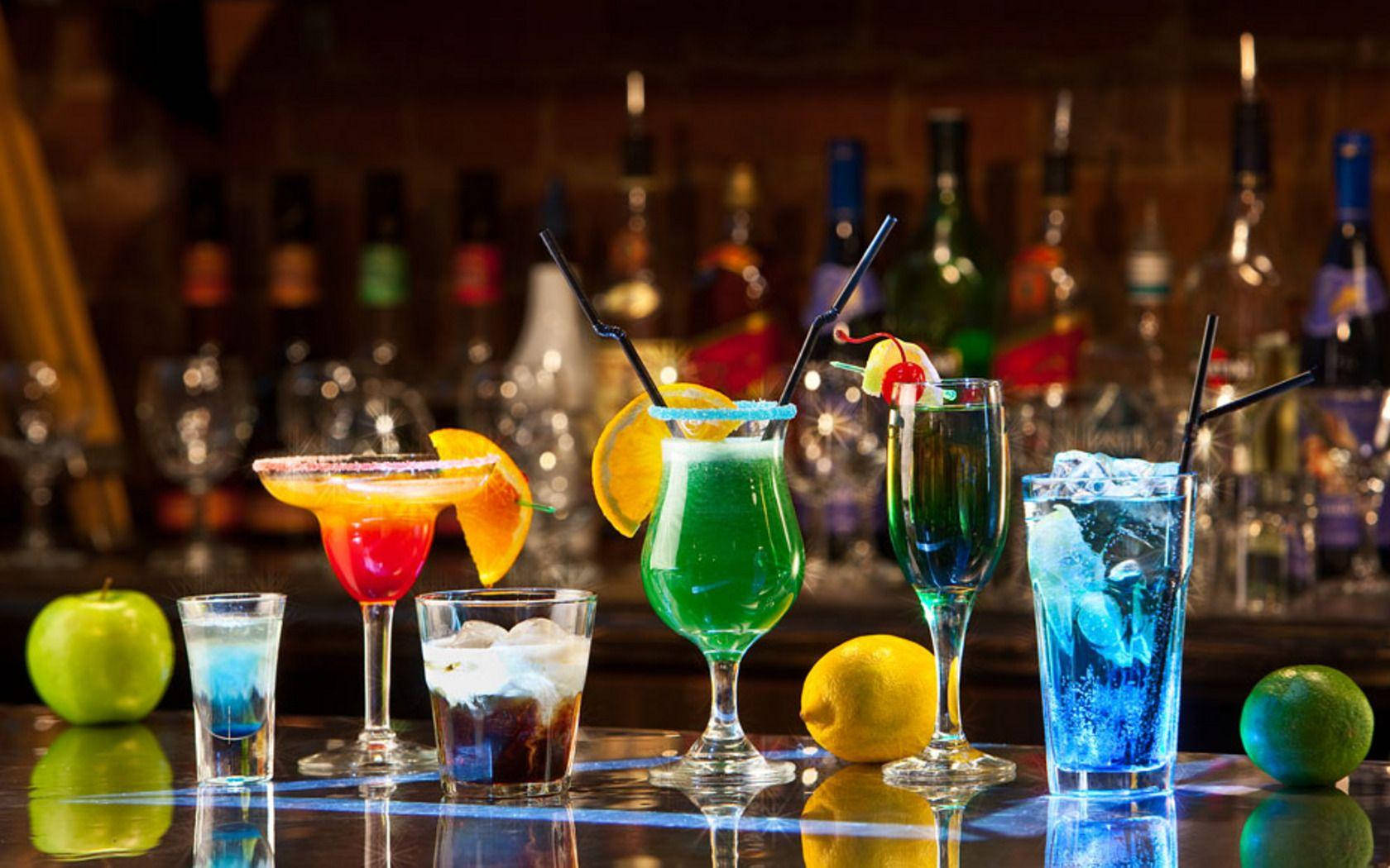 Vibrant Cocktail Bar Drinks Wallpaper