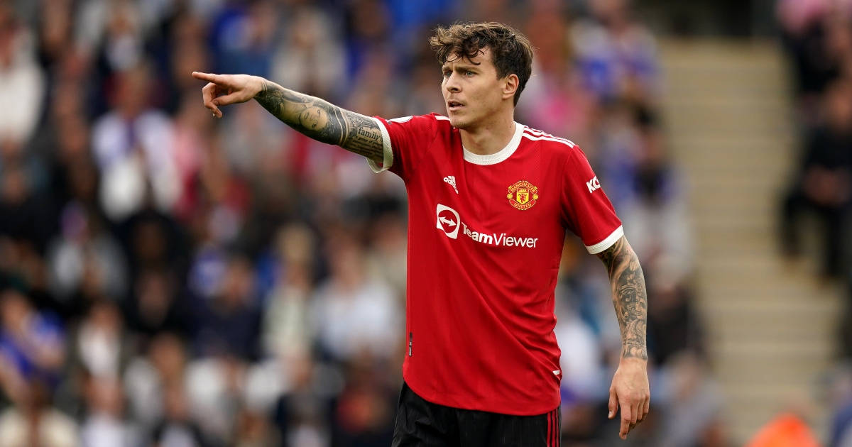 Victor Lindelof In Action At Manchester United Wallpaper