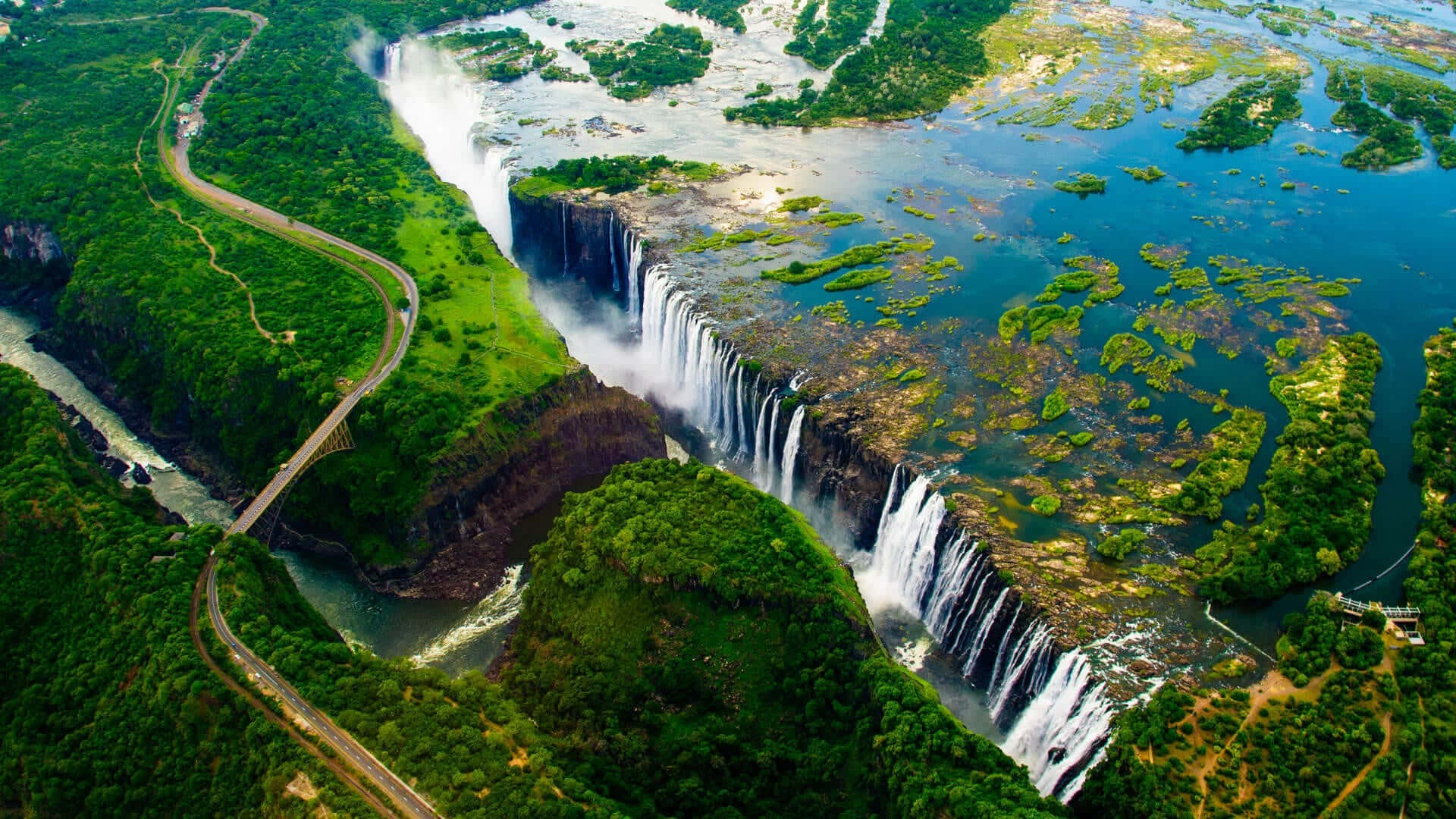 Victoriafallenpå Floden Zambezi. Wallpaper