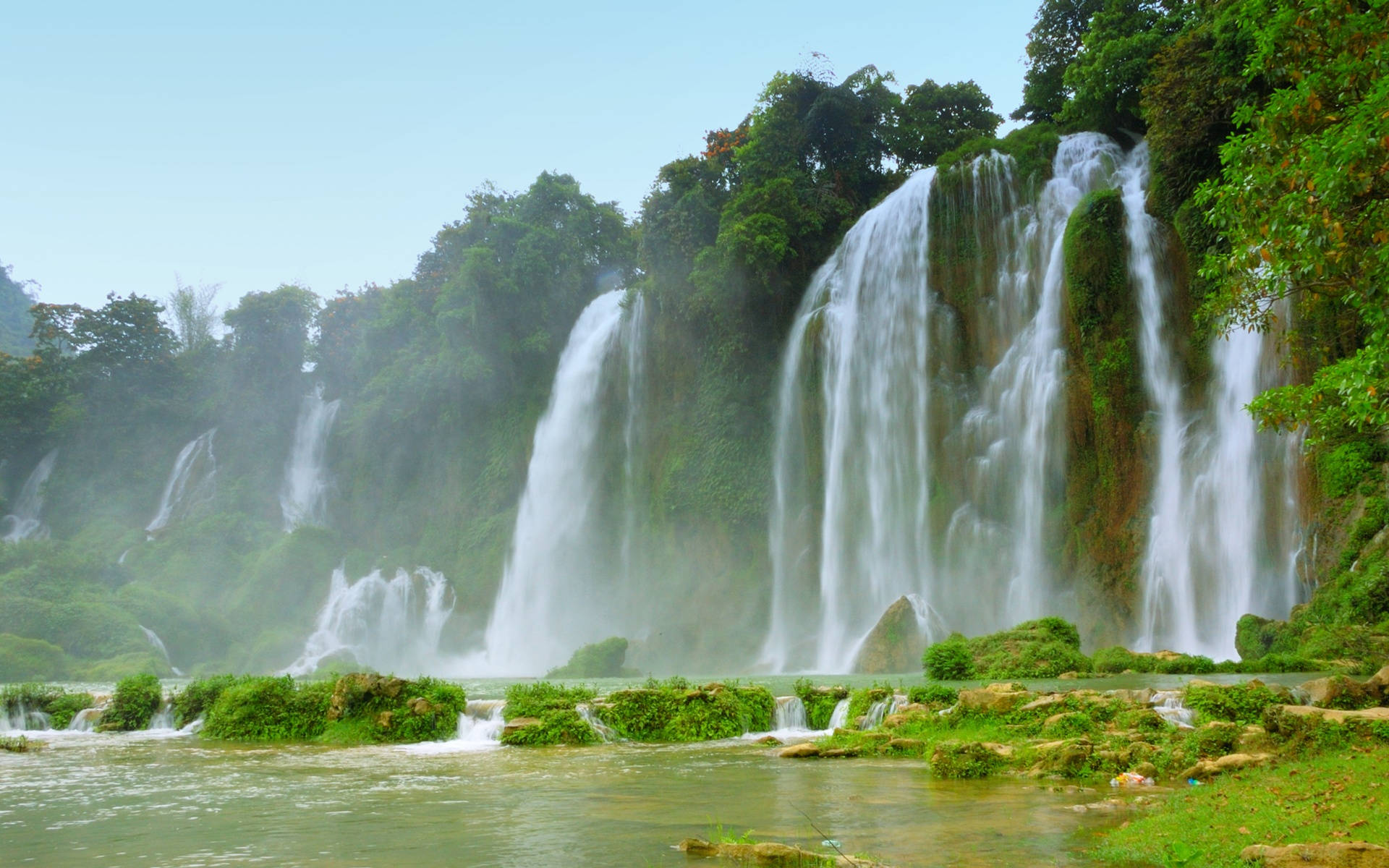 Vietnam Majestic Waterfalls Wallpaper