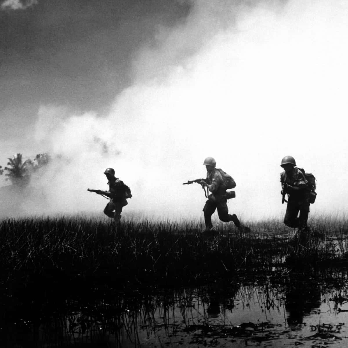 Soldatiin Azione Durante La Guerra Del Vietnam