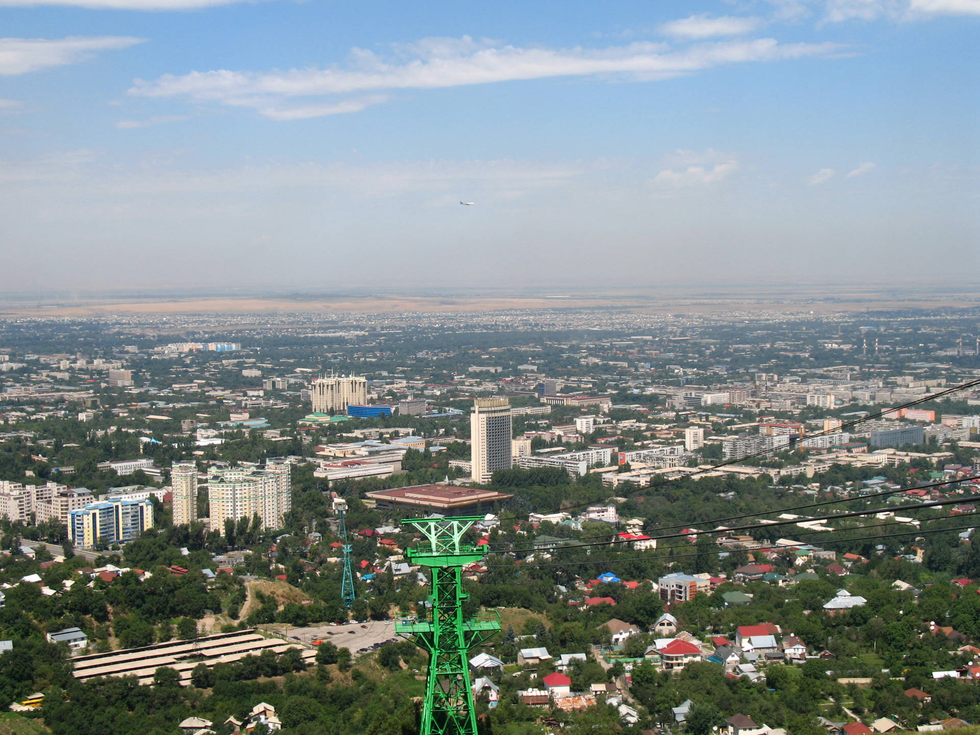 Vistadesde Kok Tobe Almaty Fondo de pantalla