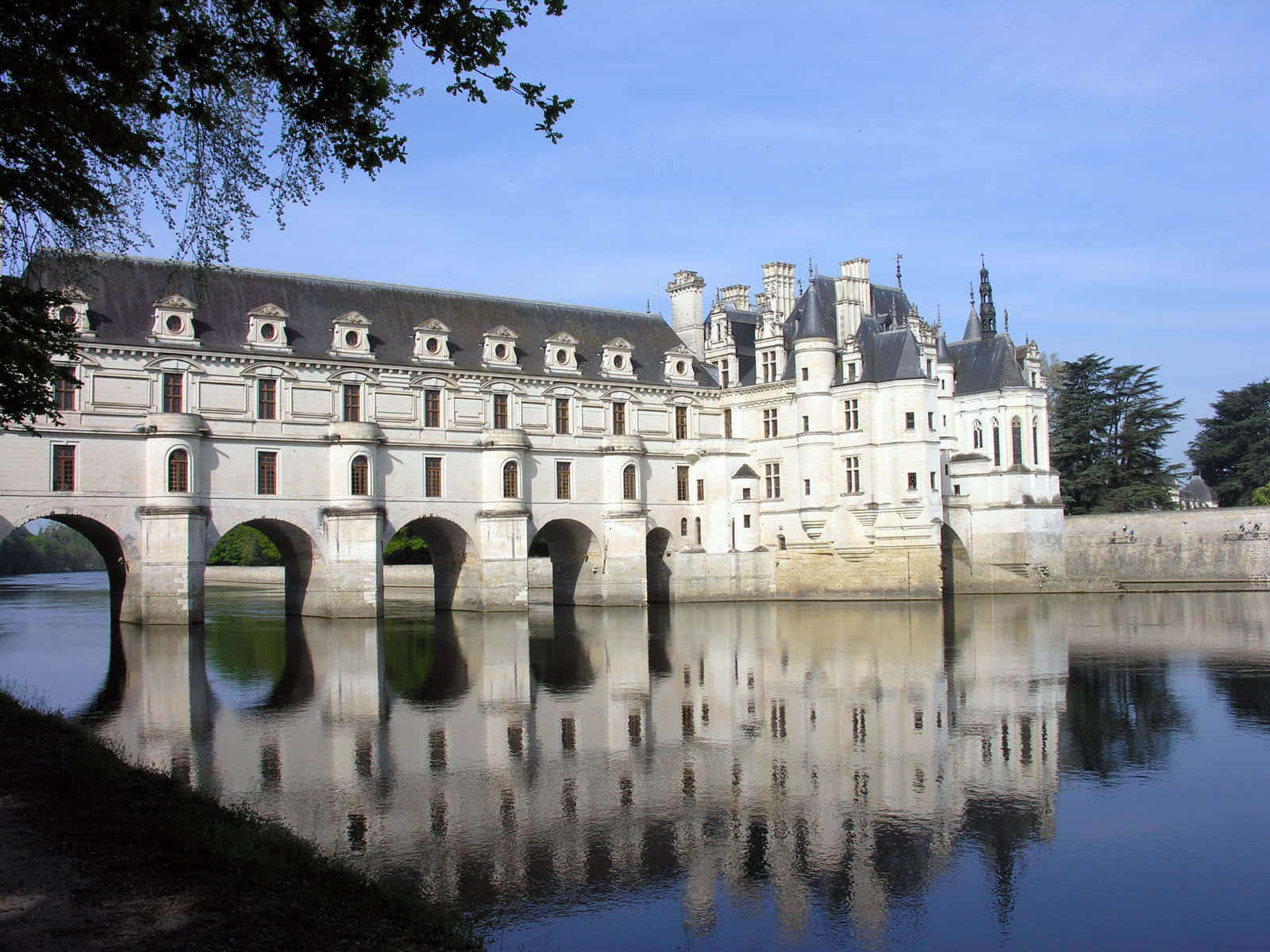 View Of Chenonceau Wallpaper