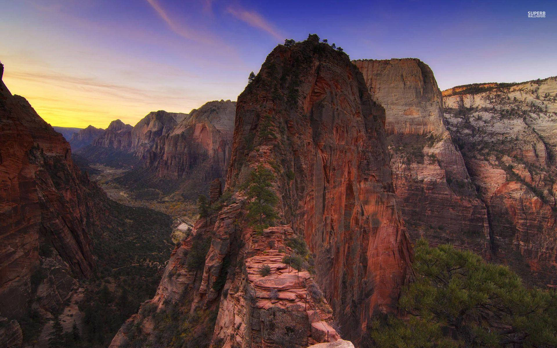 View Of The Angel's Landing In Zion National Park Wallpaper