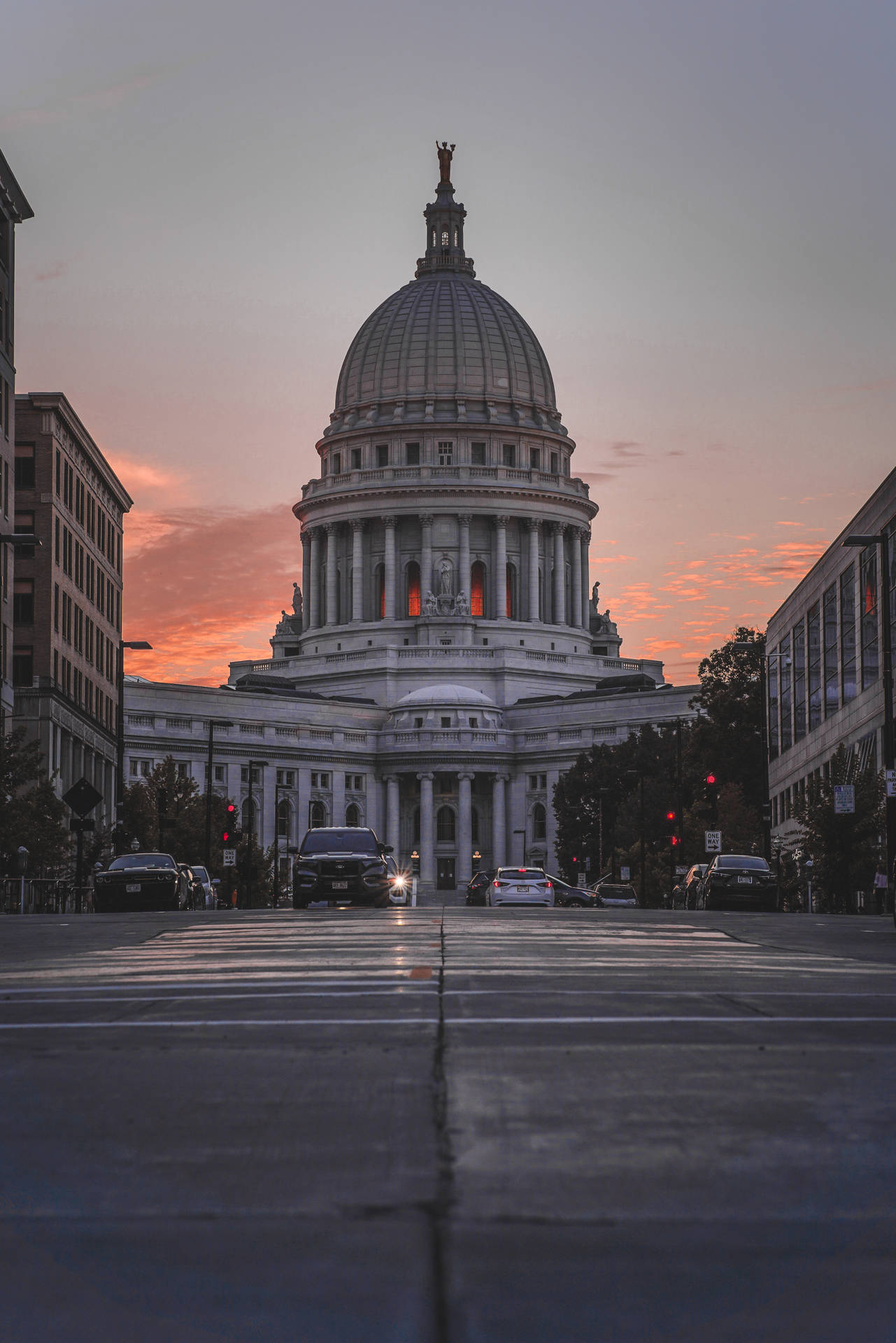 View Of Wisconsin State Capitol In Madison Wallpaper