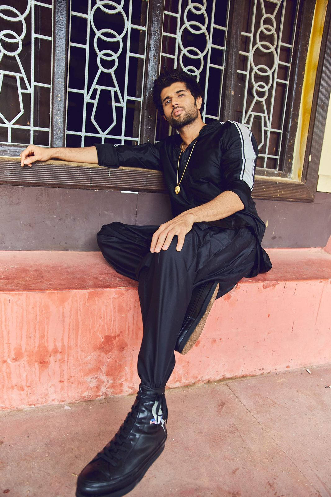 Vijay Devarakonda Black Pathani Suit Background