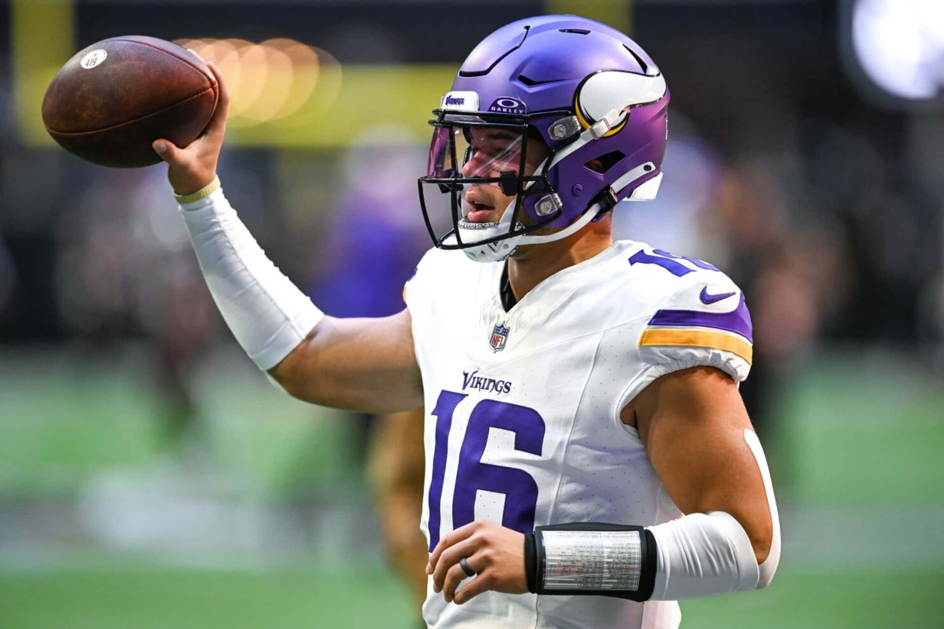 Vikings Quarterback Pre Throw Wallpaper