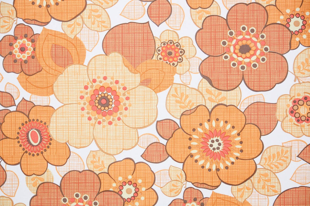 Vintage 70s Beige-colored Flowers Wallpaper