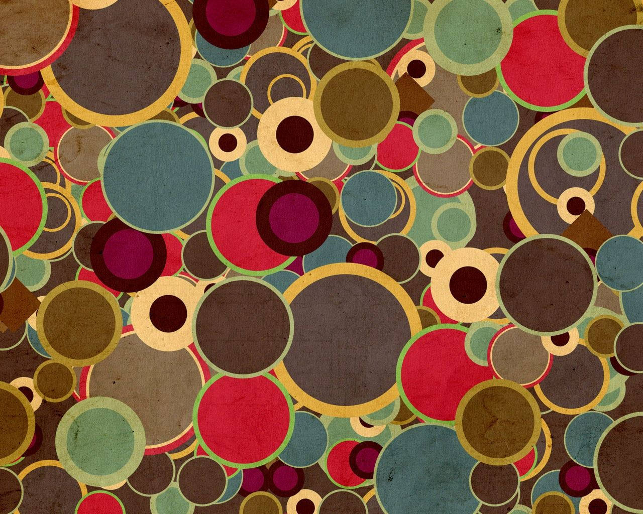 Vintage 70s With Colorful Circles Wallpaper