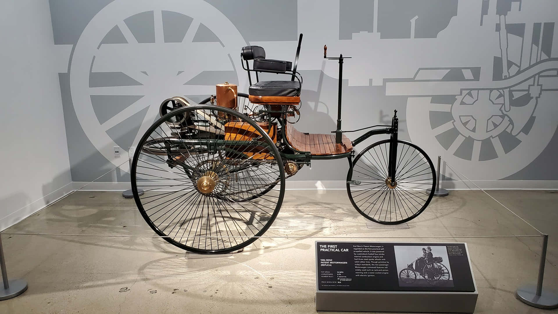 Vintage Automobile Exhibit Petersen Museum Wallpaper