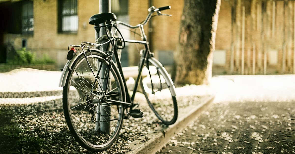 Vélo Vintage Garé À L'extérieur Fond d'écran