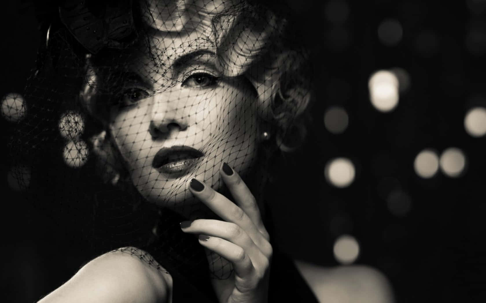 Timeless Elegance in Vintage Black and White Photography Wallpaper