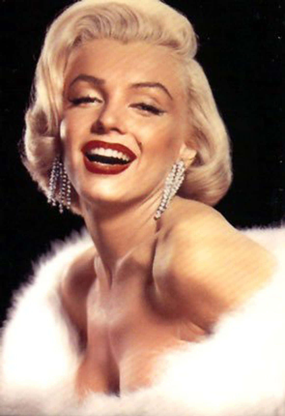 Vintage Blonde Bombshell Hairstyle Wallpaper