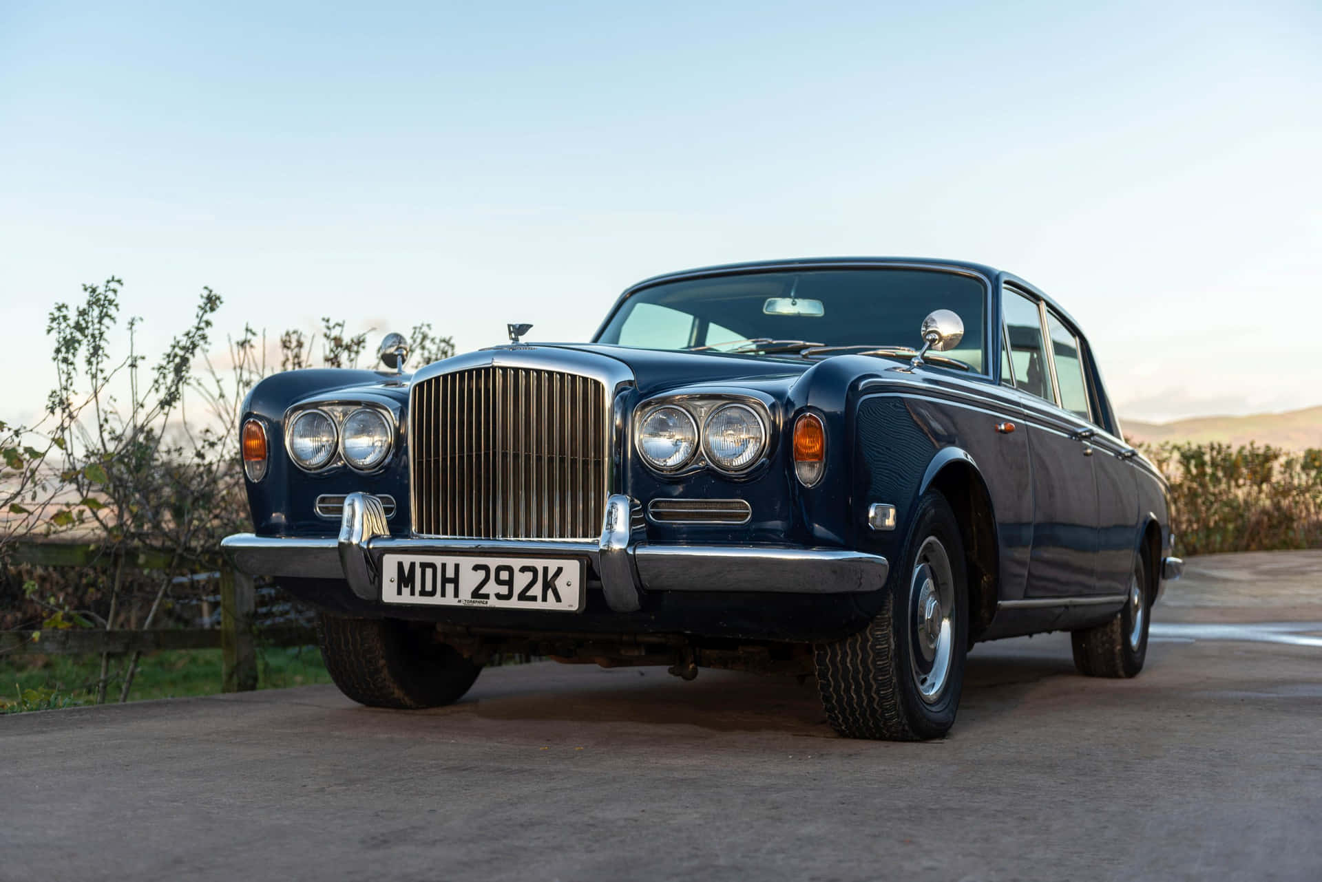 Vintage British Luxury: The Classic Bentley T1 Wallpaper