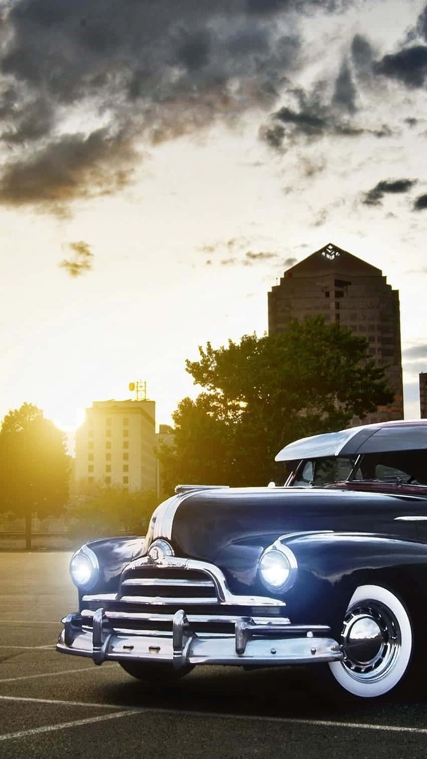 Vintage Car With Sun Shining Iphone Wallpaper
