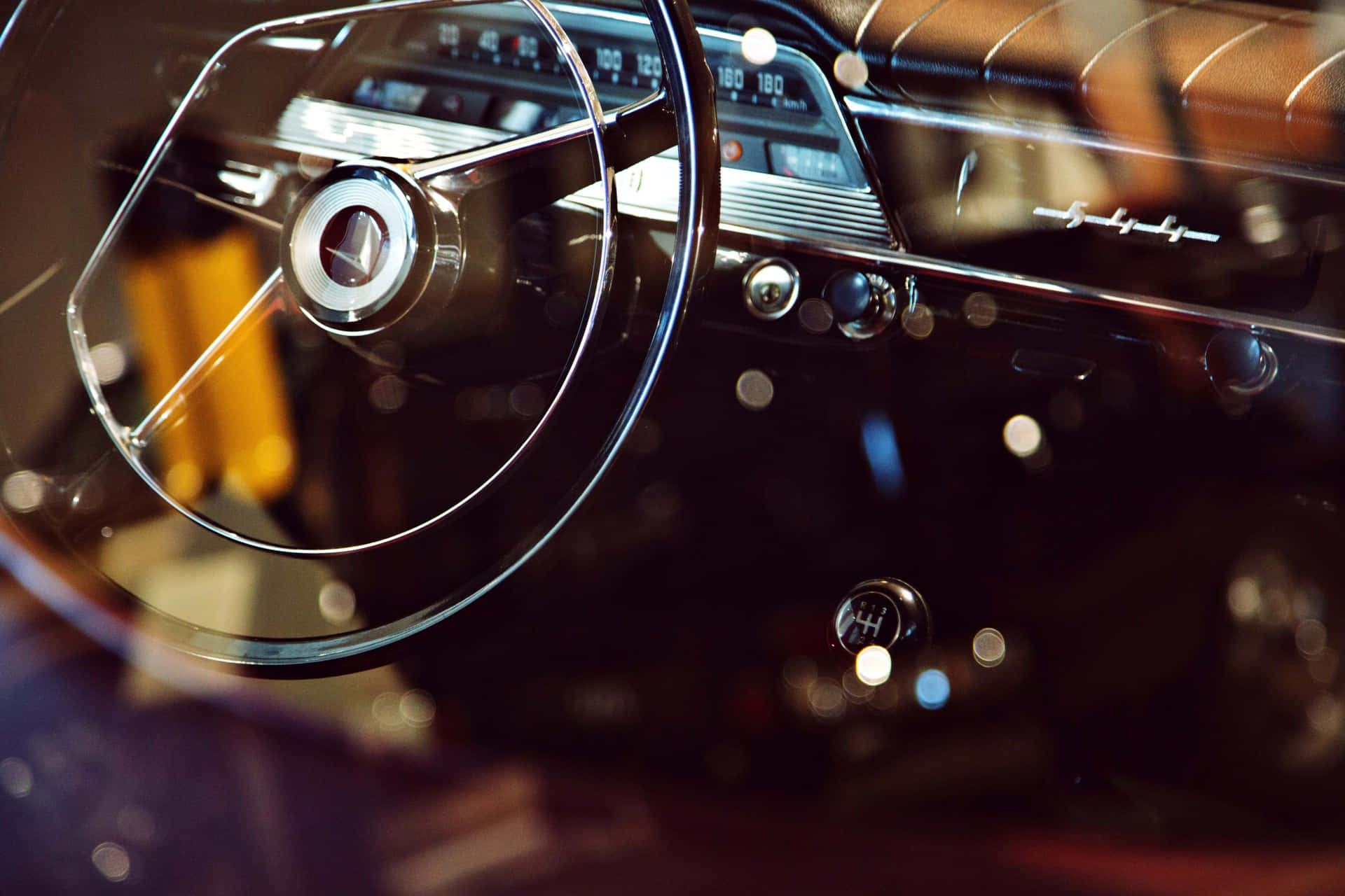 Vintage Car Steering Wheeland Dashboard Wallpaper