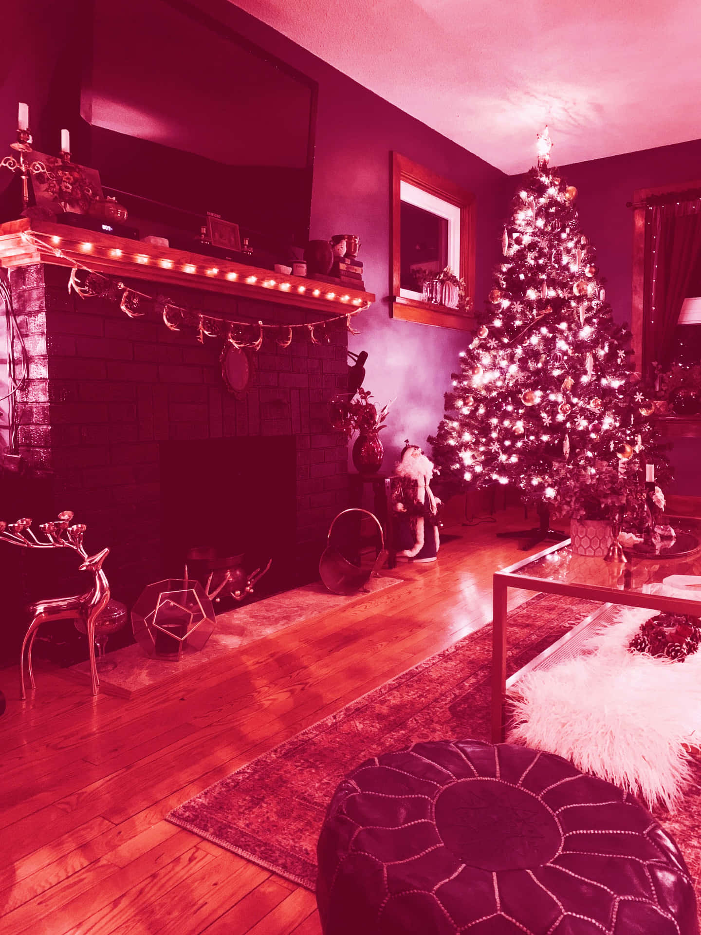 Vintage Christmas Living Room Wallpaper