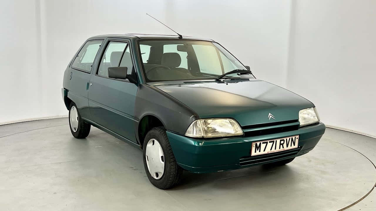 Vintage Citroen A X Groene Hatchback Achtergrond