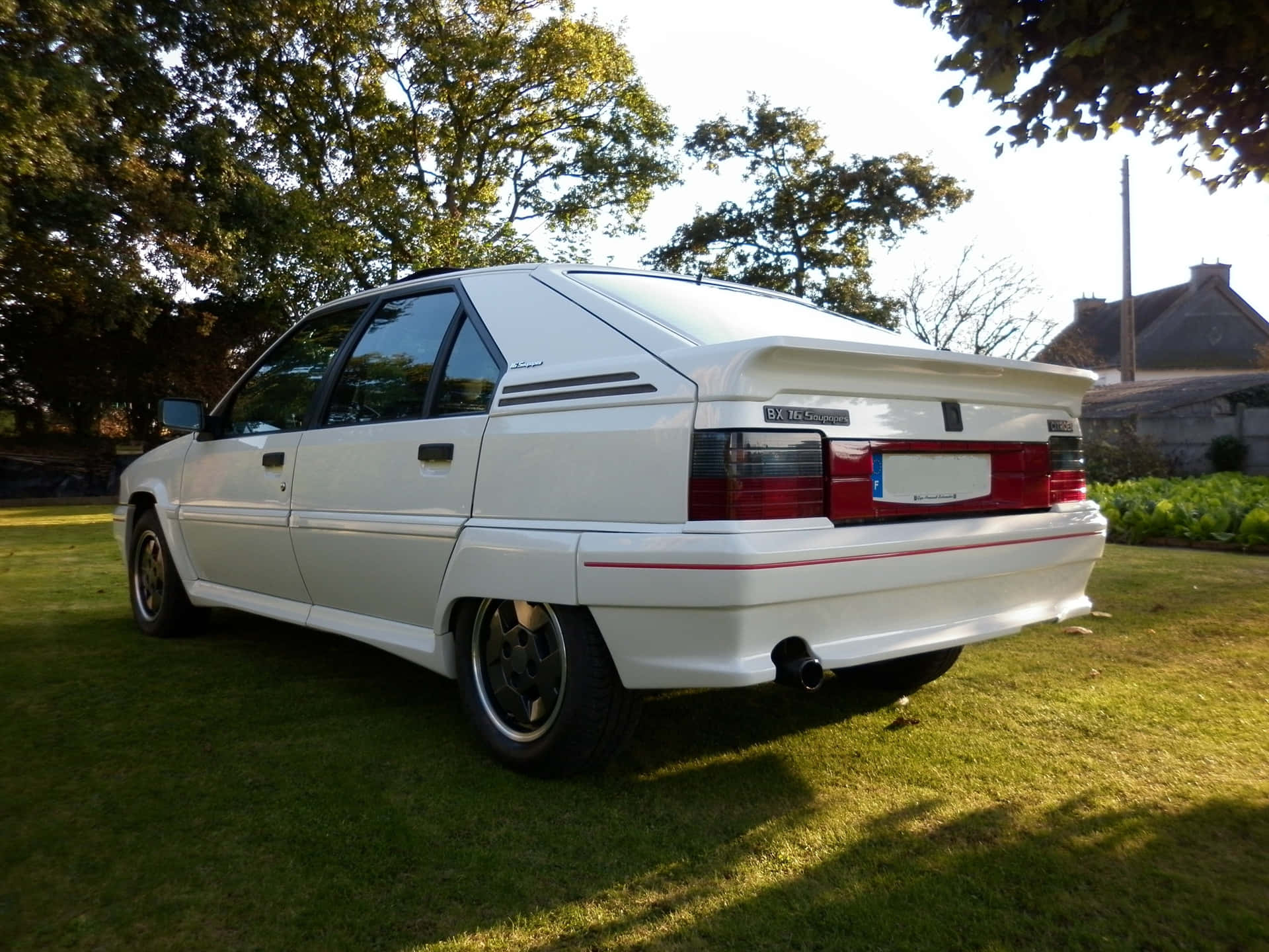Vintage Citroen Bx In All Its Glory Wallpaper