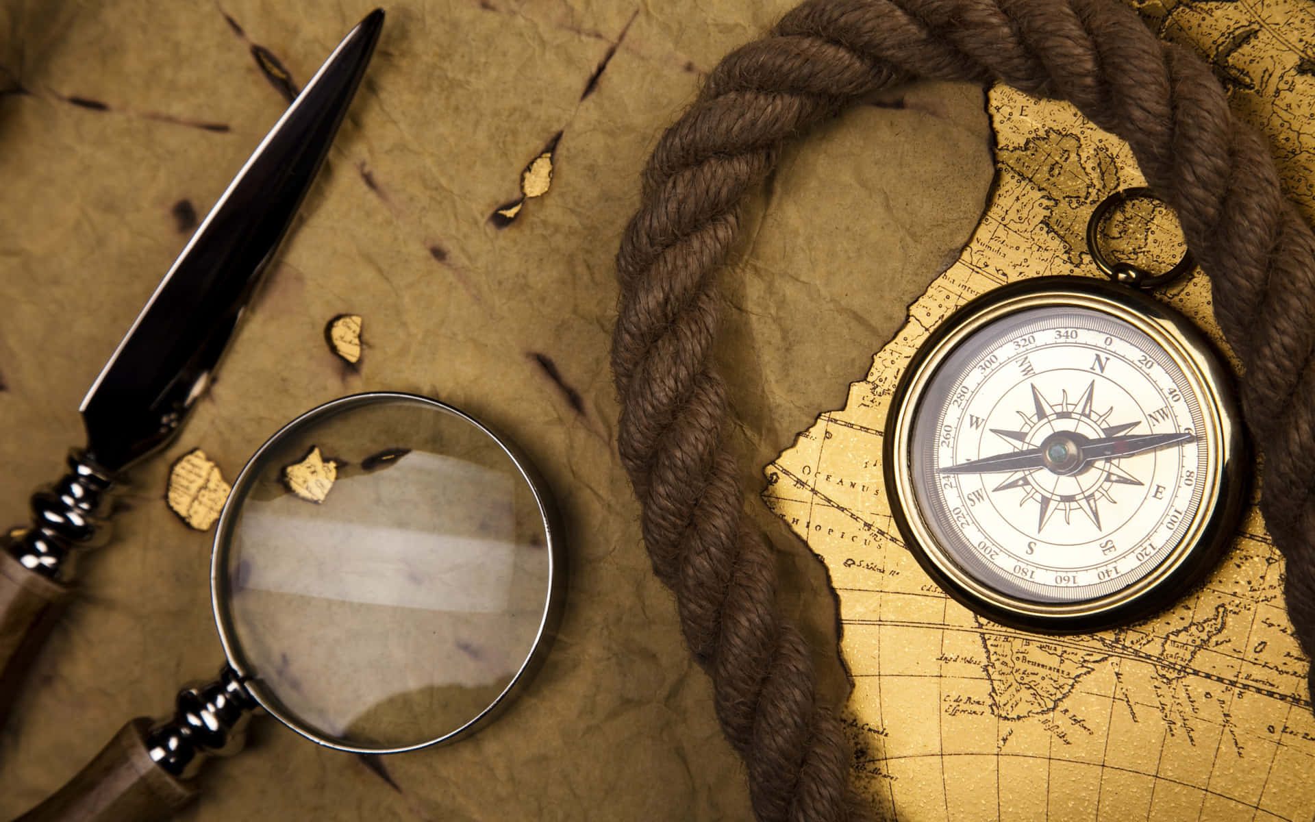 Vintage Compass And Magnifying Glass Wallpaper