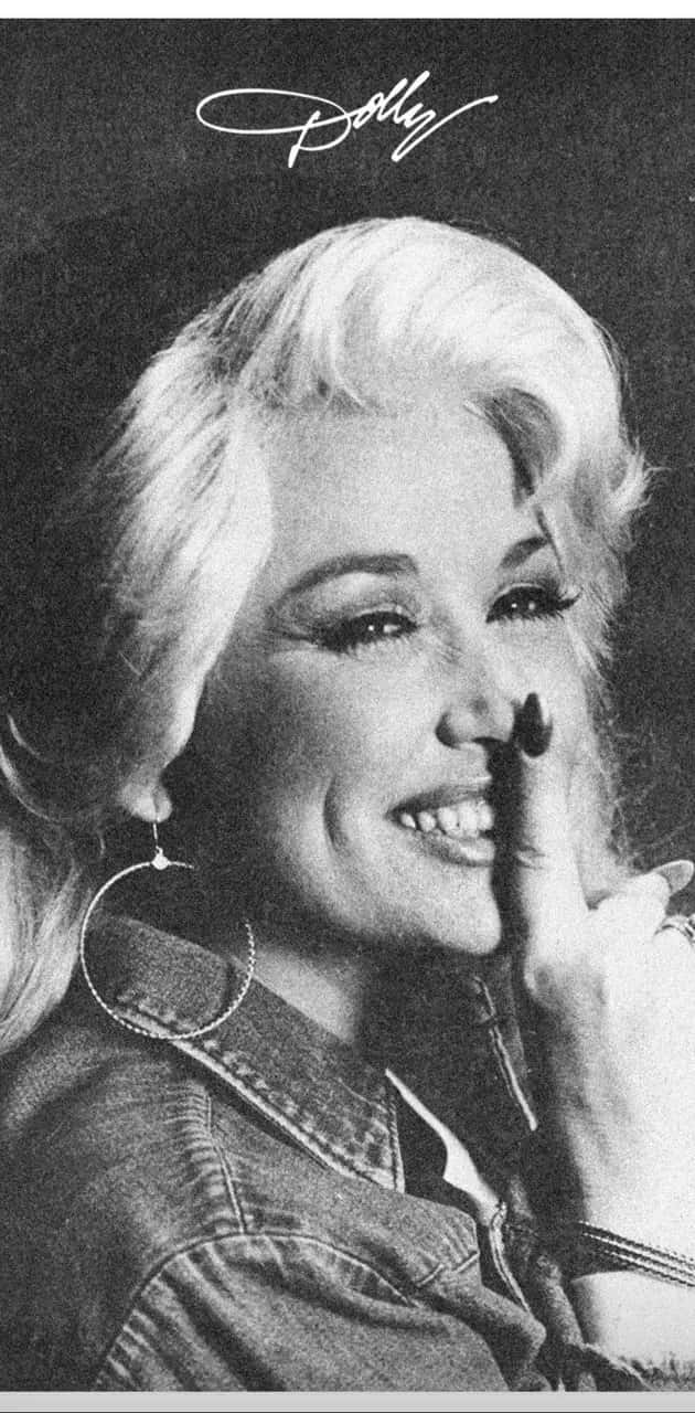 Vintage Dolly Parton Smiling Blackand White Wallpaper