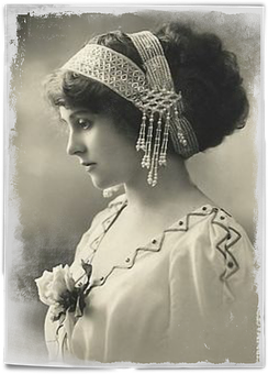 Vintage Elegant Woman Portrait PNG