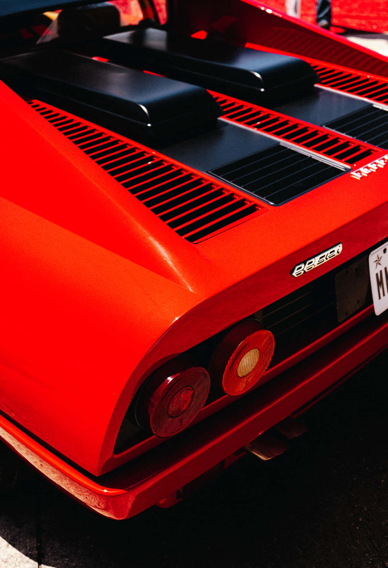 Bellezzasenza Tempo - Una Affascinante Ferrari D'epoca Sfondo